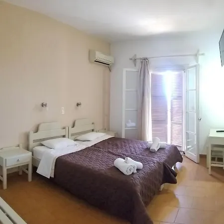 Отель Mirabello 2*